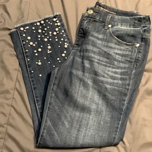 Petal beaded girlfriend ankle skinny pants